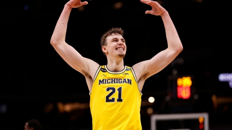 使这场比赛 使这场比赛